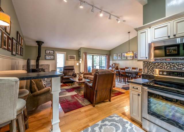 Property at 383 Old Quechee Rd Unit 8B, Hartford, VT 05059, 2 beds, 1.5 baths