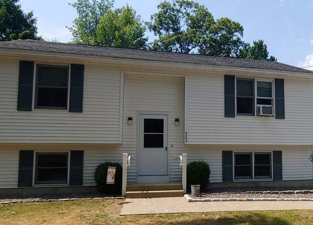 Property at 423 Salmon Falls Rd, Rochester, NH 03868, 3 beds, 2 baths