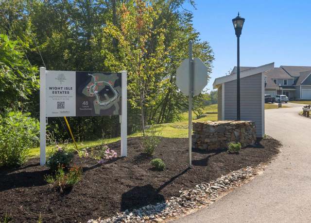 Property at 14 Brightstone Way, Sandown, NH 03873, 2 beds, 2.5 baths