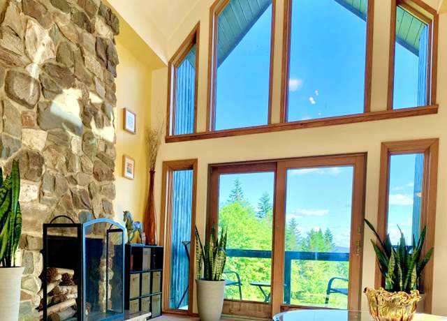 Property at 397 Mountain View Rd, Newark, VT 05871, 5 beds, 4 baths