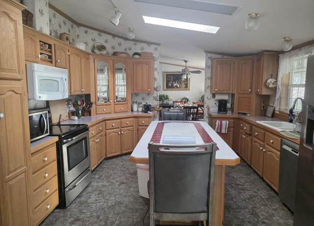 Property at 13 Seneca St, Rochester, NH 03839, 3 beds, 2 baths