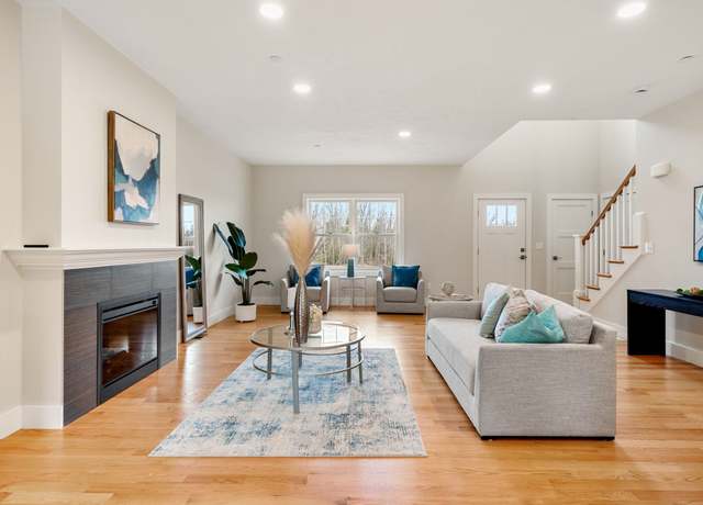 Property at 30 driftwood Cir #11, Sandown, NH 03873, 2 beds, 2.5 baths