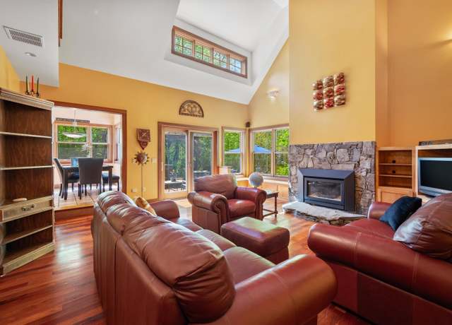 Property at 312 Durham Point Rd, Durham, NH 03824, 2 beds, 2 baths