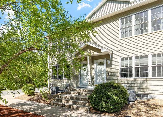 Property at 19 Steeple Chase Dr, Hampstead, NH 03841, 2 beds, 1.5 baths