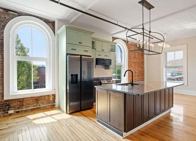 Property at 400 Central St #6, Franklin, NH 03235, 2 beds, 2 baths