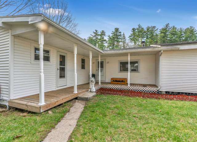Property at 27 Pond Dr, Manchester, NH 03103, 3 beds, 2 baths