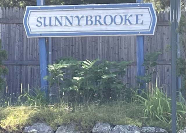 Property at 17 Sunnybrooke Dr #9, Dover, NH 03820, 2 beds, 2 baths