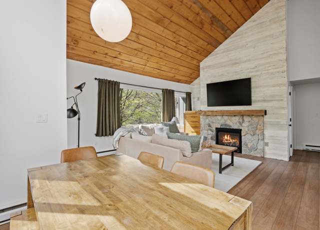 Property at 28 Fox Run Rd Unit 1 and 2, Lincoln, NH 03251, 5 beds, 2.5 baths