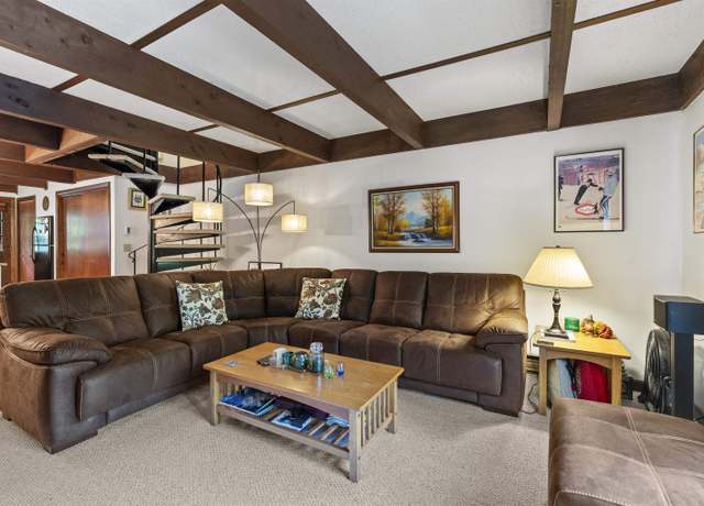 Property at 19 Stratton West Rd, Winhall, VT 05340, 3 beds, 1.5 baths