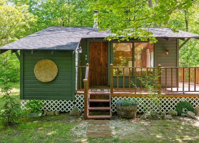 Property at 114 Lower Notch Rd, Bristol, VT 05443, 1 bed, 1 bath