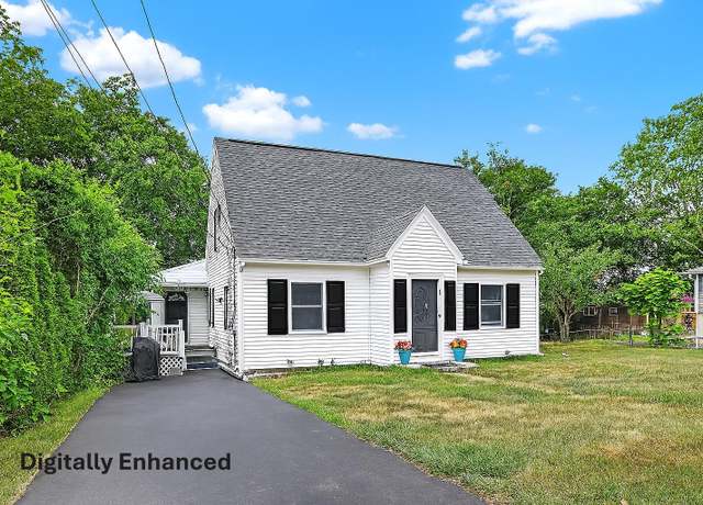Property at 16 BENNING St, Salem, NH 03079, 3 beds, 1.5 baths