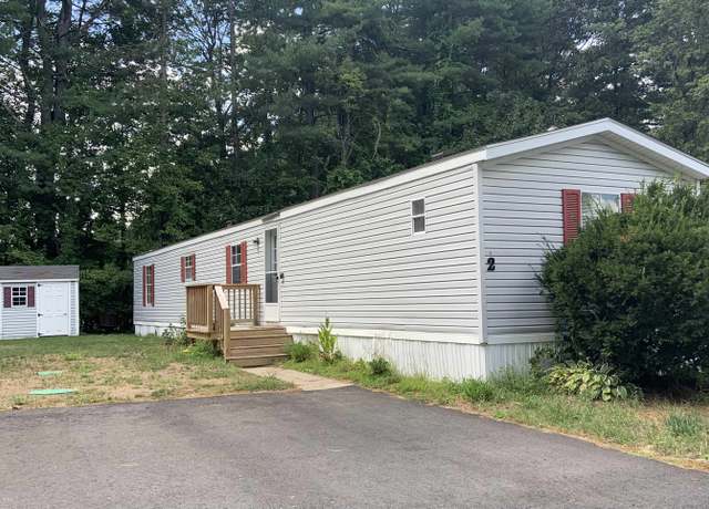 Property at 2 Robyn Ct, Litchfield, NH 03052, 3 beds, 2 baths