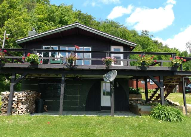 Property at 311 Wightman Hill Rd, Richford, VT 05476, 3 beds, 2 baths
