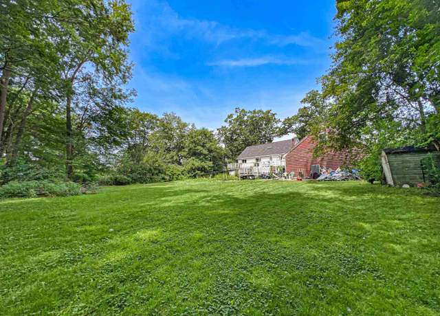 Property at 22 Farm Ln, Seabrook, NH 03874, 6 beds, 3 baths