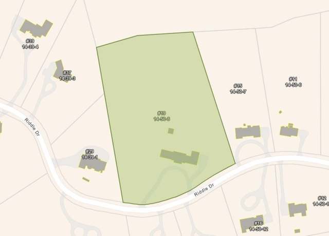 Property at 19 Riddle Dr, Bedford, NH 03110