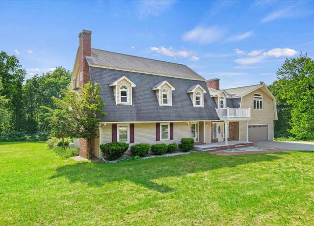 Property at 4 Hilltop Dr, Hudson, NH 03051, 4 beds, 5.5 baths