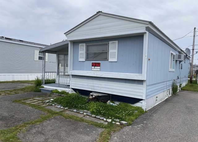 Property at 70 Kings Hwy Unit 111, Hampton, NH 03842, 3 beds, 1 bath