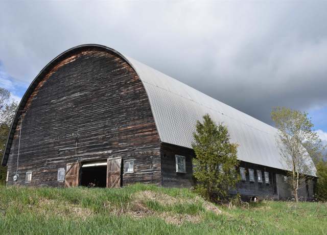 Property at 1076 Airport Rd, Berlin, VT 05641