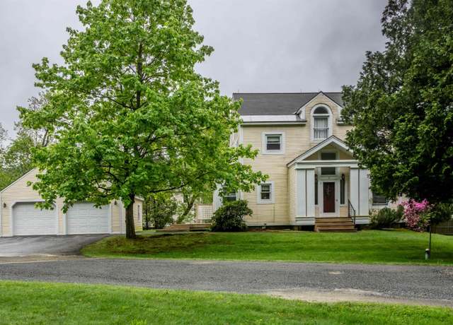 Property at 17 Golf Ave, Woodstock, VT 05091, 3 beds, 2.5 baths