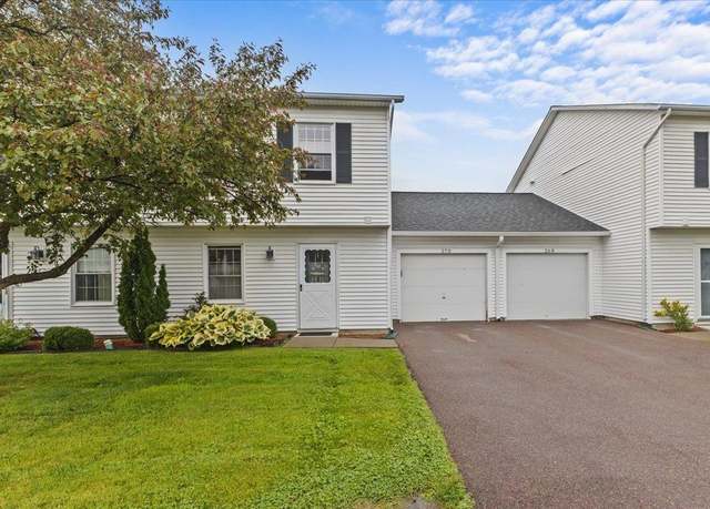 Property at 270 Eastview Cir, Williston, VT 05495, 2 beds, 1.5 baths