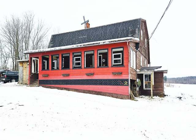 Property at 3226 Woodward Neighborhood Rd, Enosburg, VT 05450, 4 beds, 1.5 baths