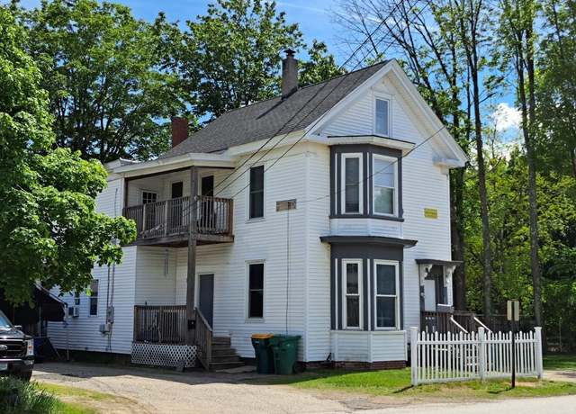 Property at 61 Winter St, Rochester, NH 03867, 5 beds, 2 baths