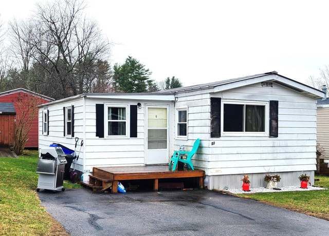 Property at D-3 40 Hampton Rd, Exeter, NH 03833, 3 beds, 1 bath