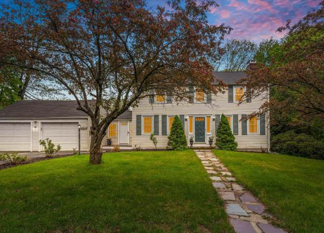 Property at 517 Smyth Rd, Manchester, NH 03104, 3 beds, 1.5 baths