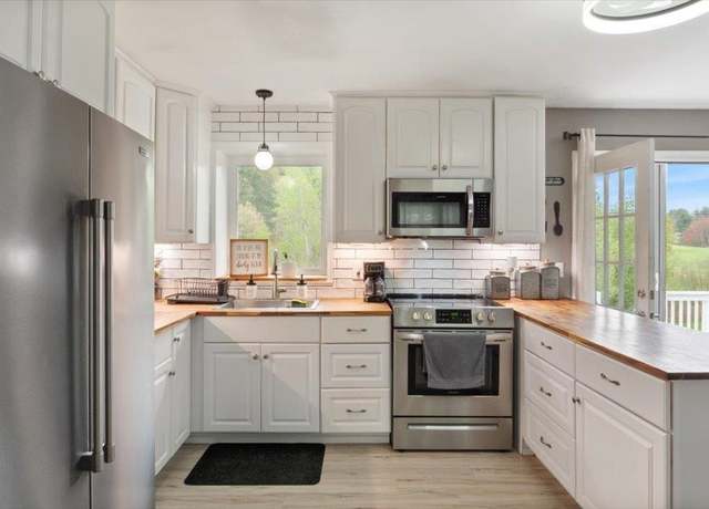 Property at 1 Boyd Rd, Londonderry, NH 03053, 3 beds, 2 baths