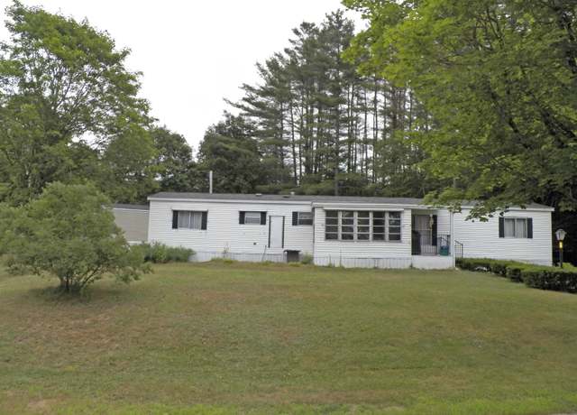 Property at 1 Woodgate Cir, Tilton, NH 03276, 2 beds, 1.5 baths