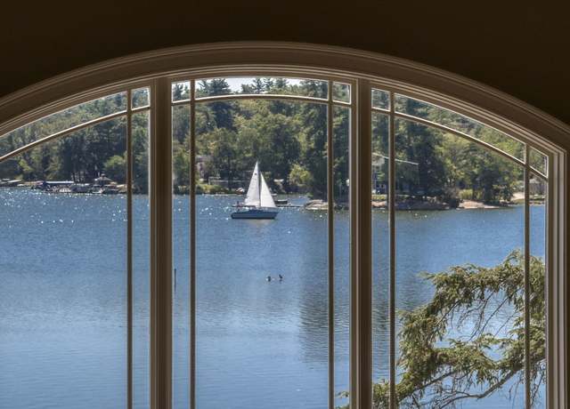 Property at 11 Clark Island Rd, Amherst, NH 03031, 5 beds, 6 baths