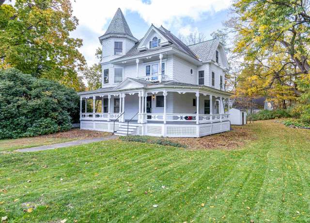 Property at 2 N Main St, Mont Vernon, NH 03057, 4 beds, 2 baths