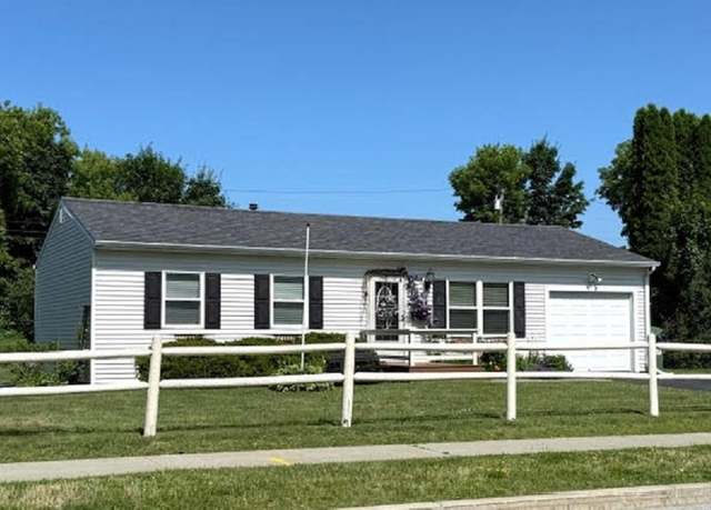 Property at 4 Finn Ave, Saint Albans, VT 05478, 3 beds, 1 bath