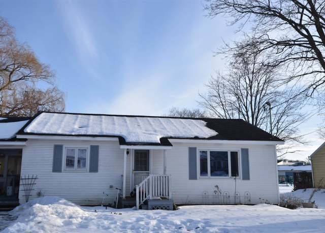 Property at 24 Mountain View Ln, Vergennes, VT 05491, 2 beds, 1 bath