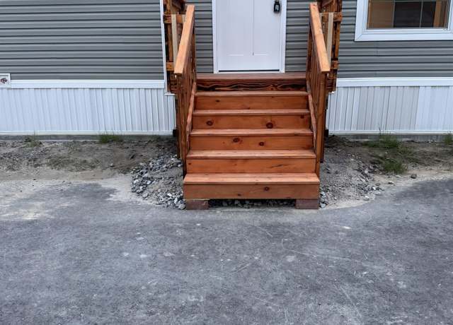 Property at 15 Darlene Ln, Litchfield, NH 03052, 2 beds, 1 bath
