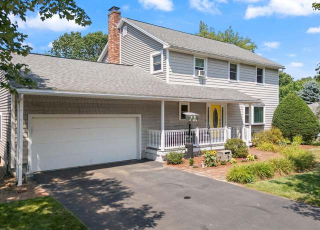 Property at 10 Shelley Dr, Nashua, NH 03062, 4 beds, 2.5 baths