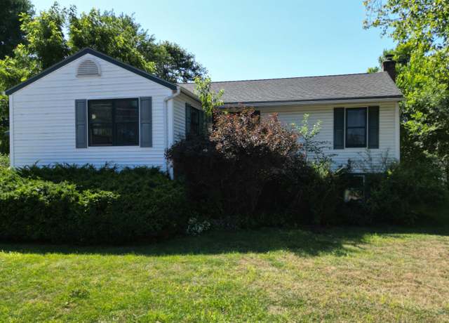 Property at 12 1/2 Murray Rd, Essex Junction, VT 05452, 3 beds, 2 baths