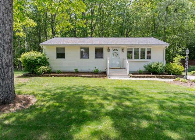 Property at 25 Spruce Dr, Dover, NH 03820, 3 beds, 2 baths
