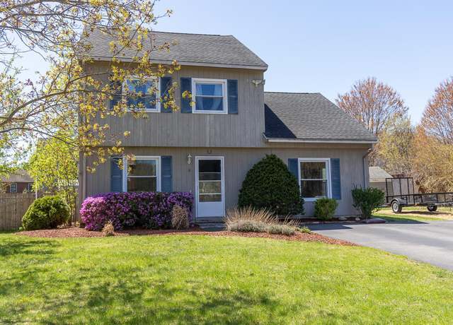 Property at 2 Nichols Ln, Merrimack, NH 03054, 3 beds, 1.5 baths