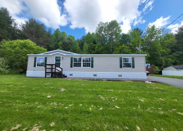 Property at 33 Daniels Dr, Barre, VT 05641, 3 beds, 2 baths
