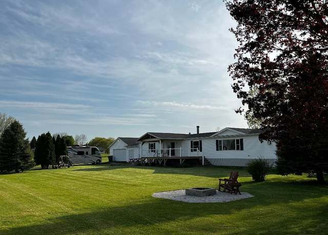 Property at 68 Four Winds Ln, North Hero, VT 05474, 3 beds, 2 baths