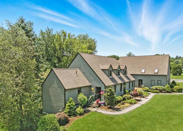 Property at 48 Montrose Dr #48, Stratham, NH 03885, 1 bed, 1 bath