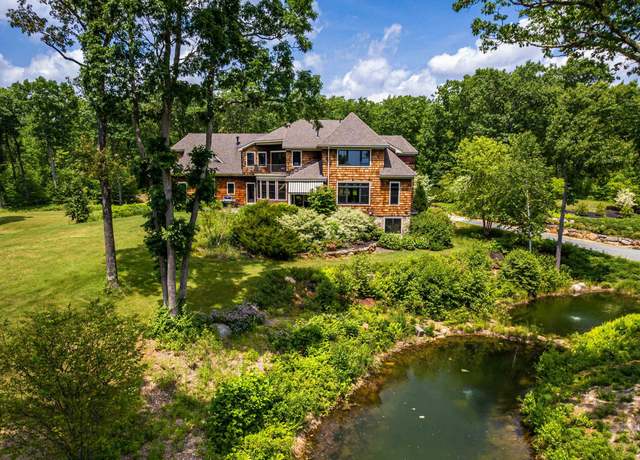 Property at 109 Reserve Pl, Concord, NH 03301, 4 beds, 3.5 baths