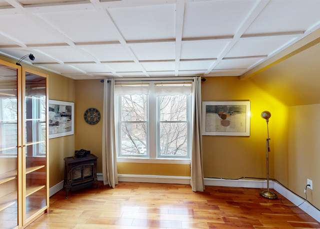 Property at 197 S Winooski Ave #4, Burlington, VT 05401, 1 bed, 1 bath