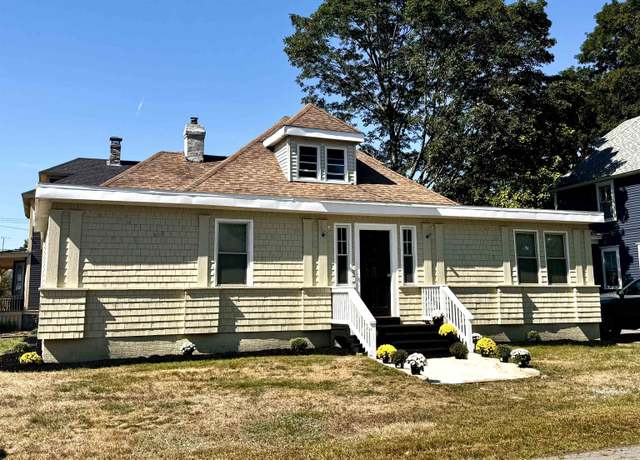 Property at 23 oak St, Derry, NH 03038, 4 beds, 3 baths