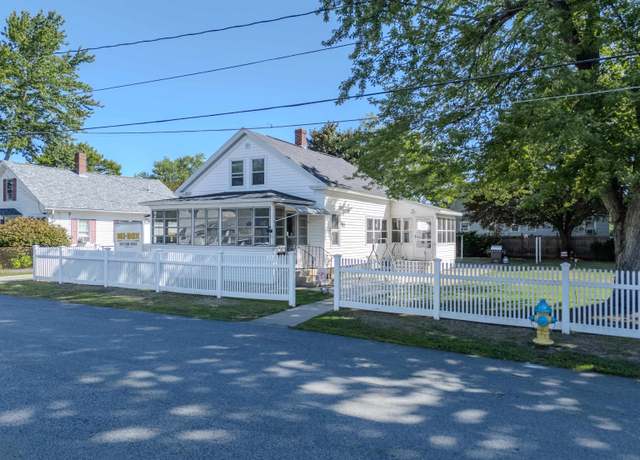 Property at 72 Linwood St, Nashua, NH 03060, 3 beds, 2 baths