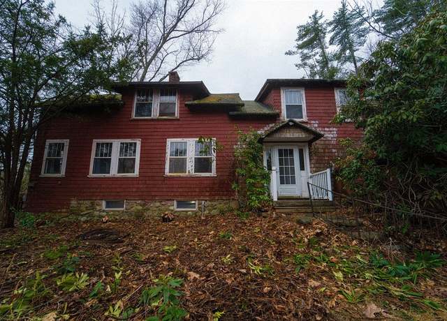 Property at 11 Sunset Ave, Hampstead, NH 03841-0535, 3 beds, 2 baths