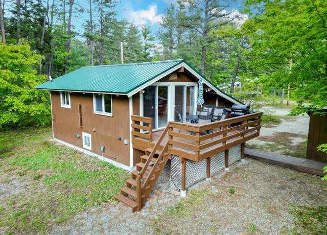 Property at 16 Merrimeeting Rd, Conway, NH 03860, 2 beds, 1.5 baths