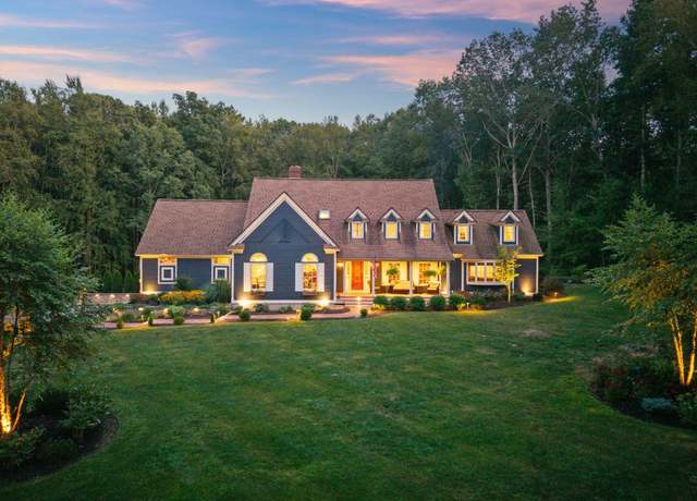 Property at 15 Victoria Dr, Hampton Falls, NH 03844, 4 beds, 3.5 baths