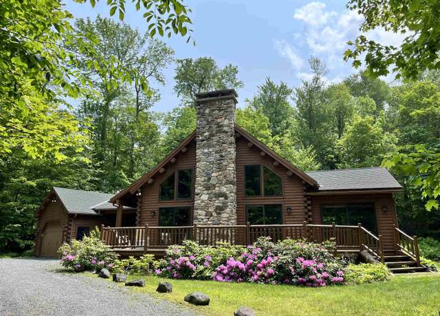 Property at 27 Stearns Ave, Wilmington, VT 05363, 3 beds, 2 baths